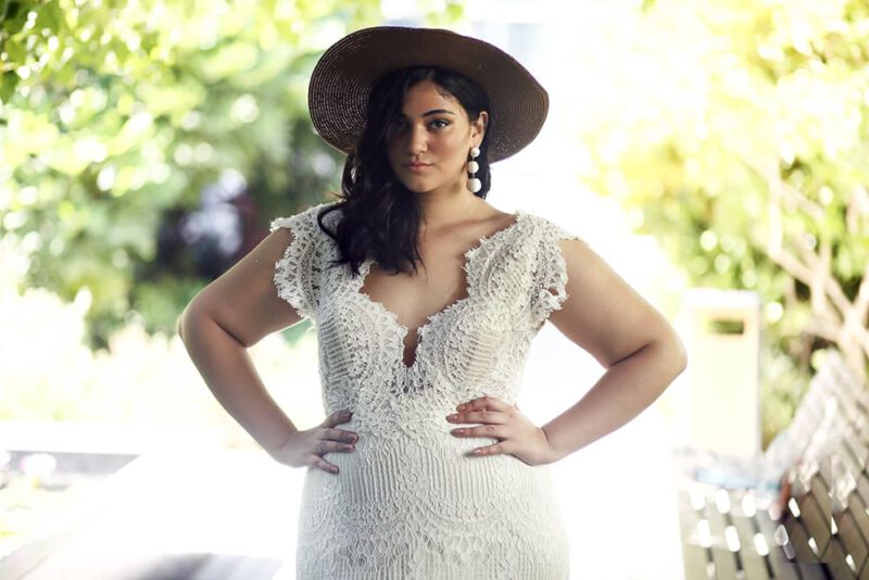 Soft Romantic Bridal Dress For Plus Size Bride Elegant Style