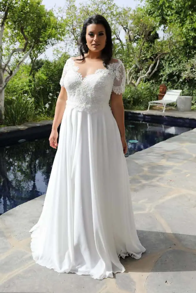 Plus shops size short lace wedding dresses