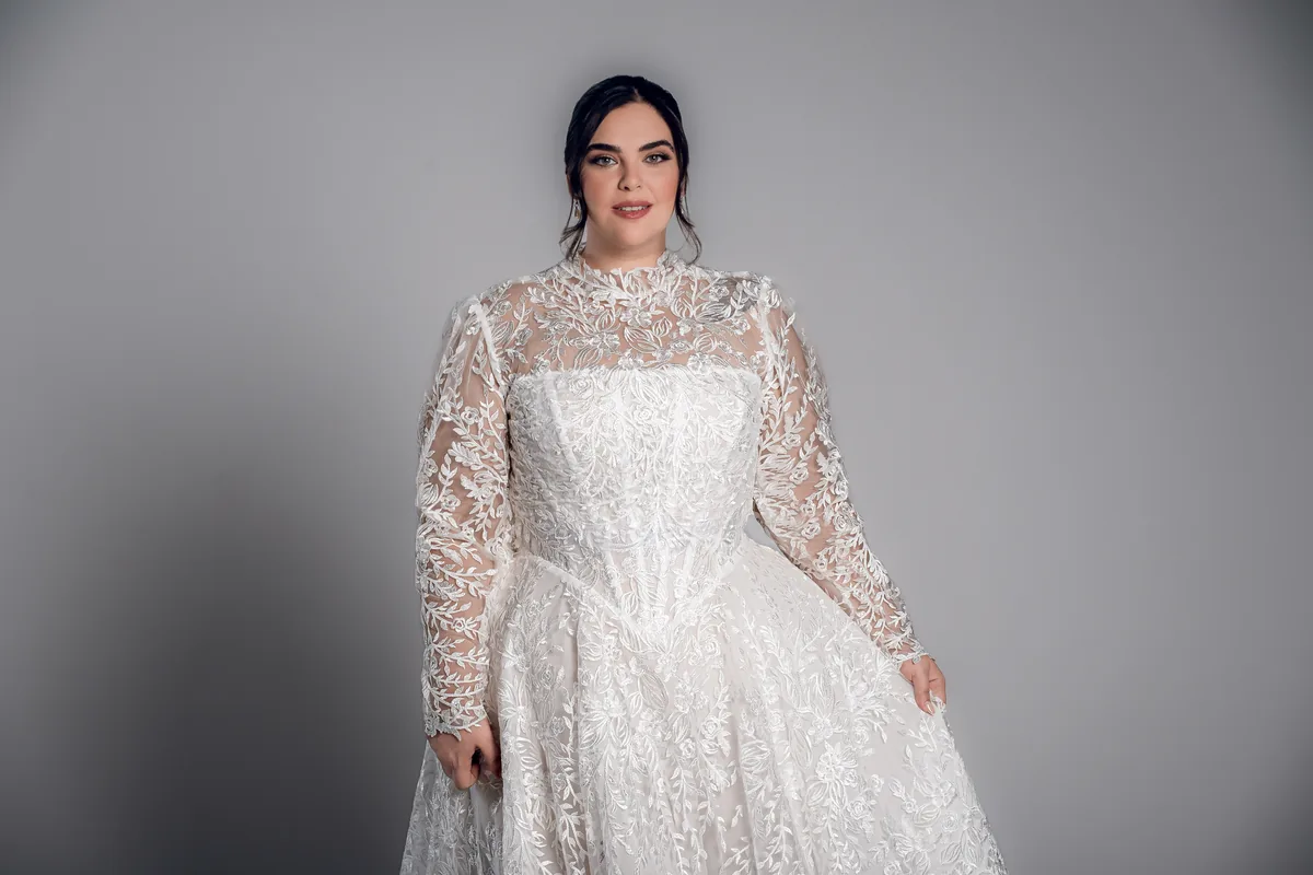 Noemie A-line plus size wedding dress with lace sleeves